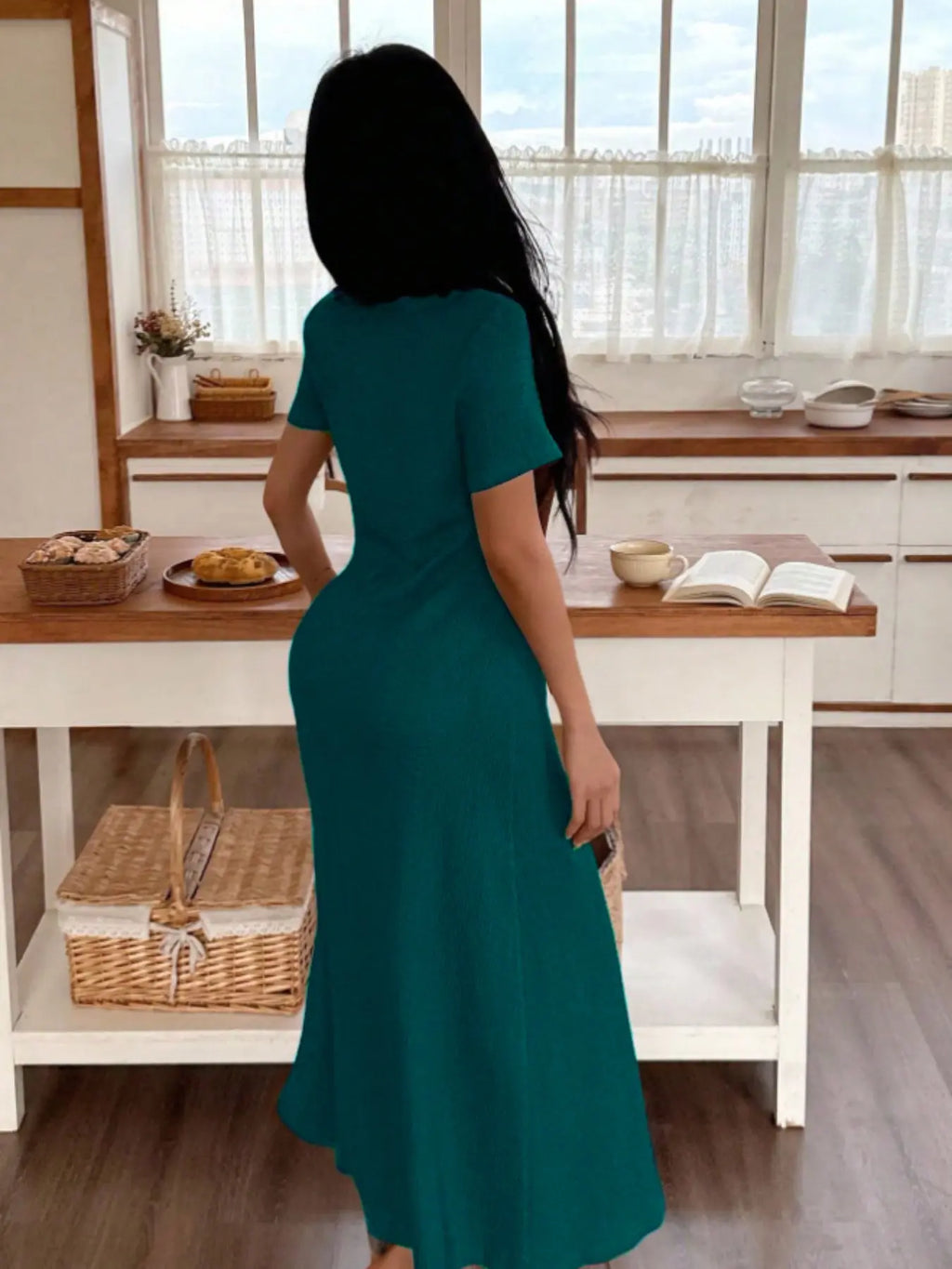✨ Women’s Slim Fit Ruched Dress – Casual & Chic