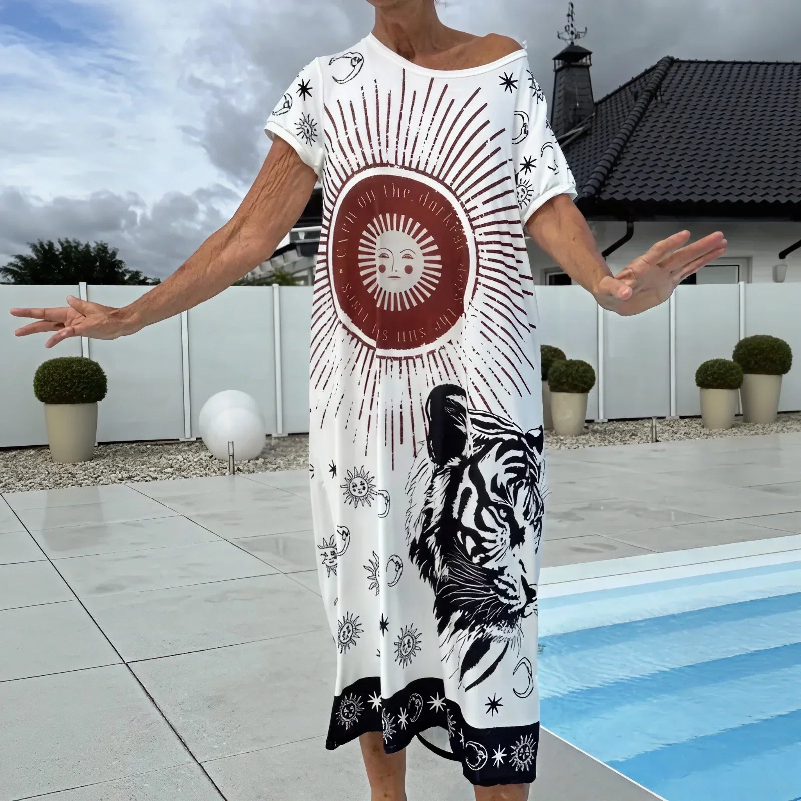 🌸Dress with Artistic Prints and a Loose Fit