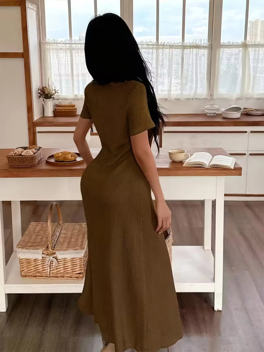✨ Women’s Slim Fit Ruched Dress – Casual & Chic